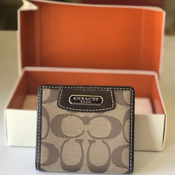 new mini coach wallet - Picture 1 of 5